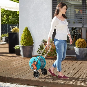 Gardena CleverRoll S Hose Trolley Set: Space-Saving & Award-Winning Design - image 6