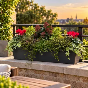 Moorland Edge Planter