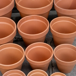 Standard Terracotta Pot Size 25cm Garden Planter - image 4