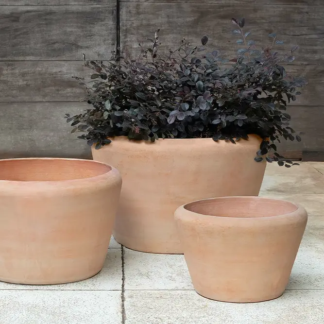 Whitby Terracotta Planter (D29x29x20cm) Handmade Outdoor Planter